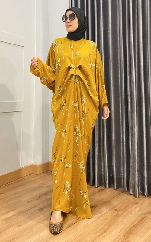 Kaftan Warna Kuning Drapes