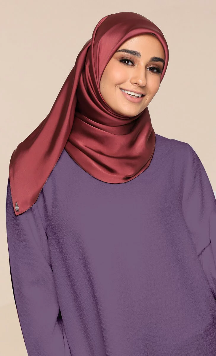 Jilbab Warna Merah Marun